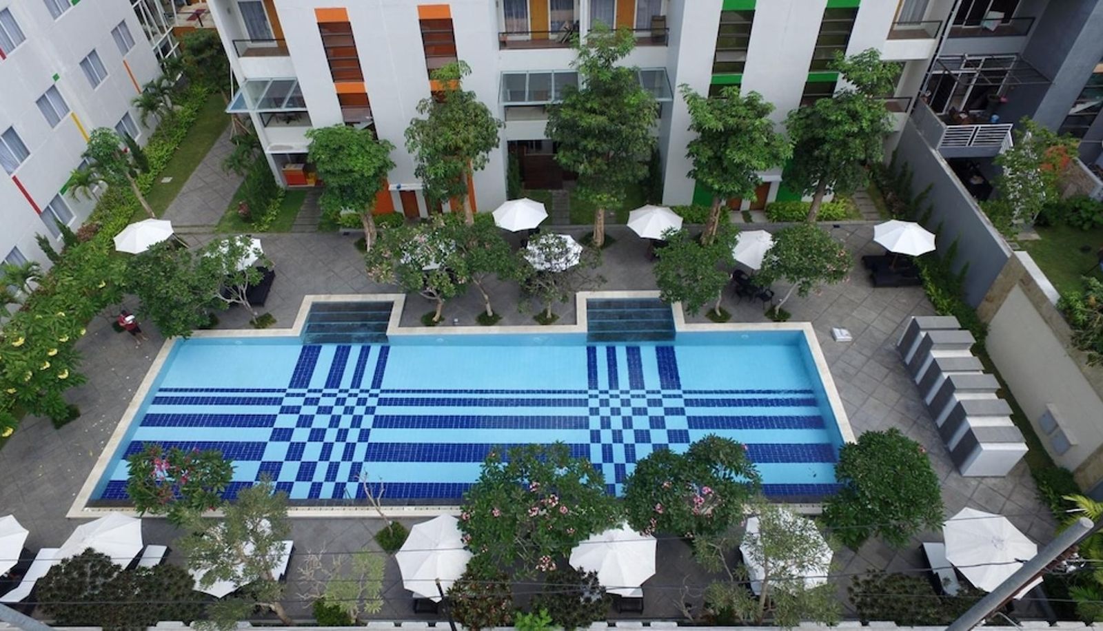 Basen - The Victoria Hotel Yogyakarta