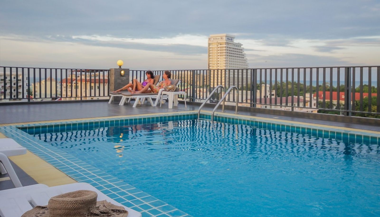 Pool - Baan Nilrath Hotel