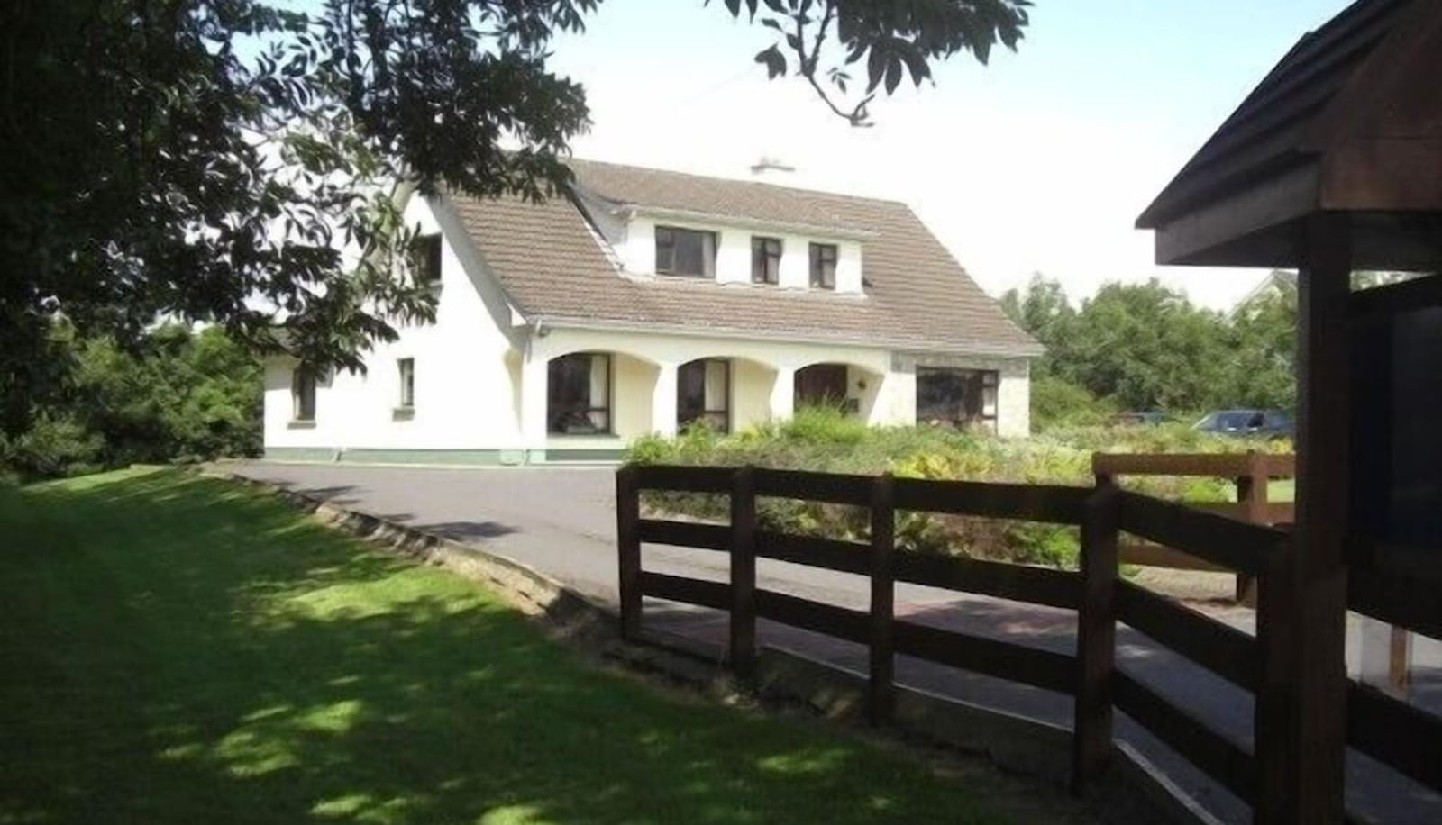 Info - Springlawn Bed and Breakfast