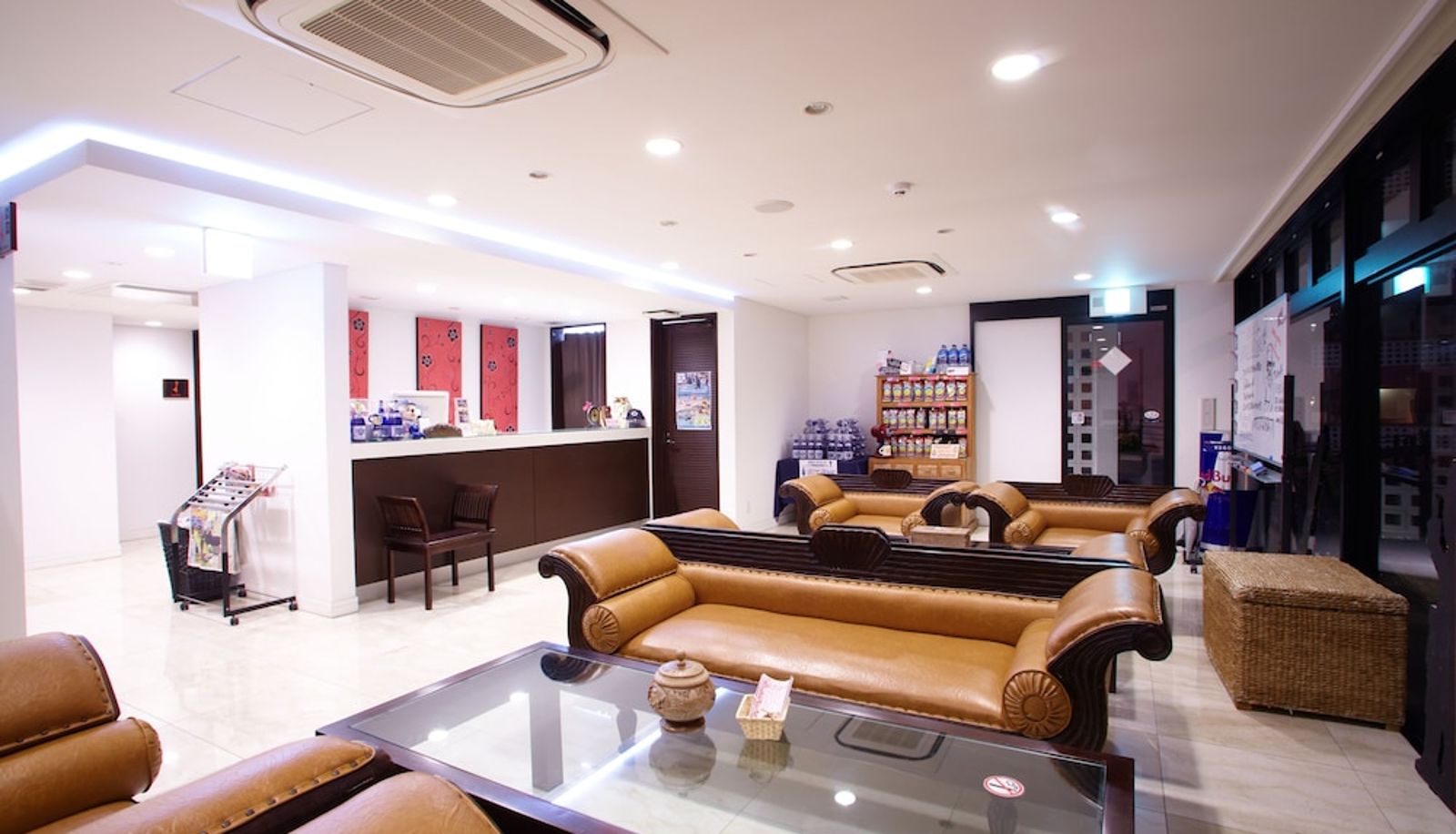 Hall - Royal Hotel