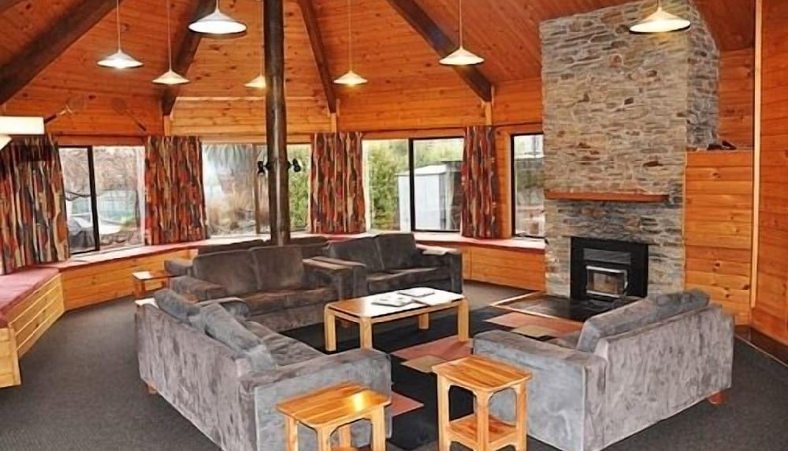 Info - Altamont Lodge