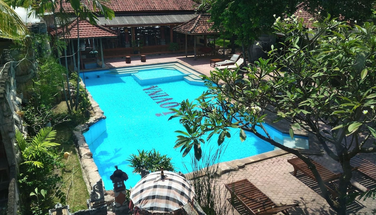 Piscina - Lovina Beach Hotel