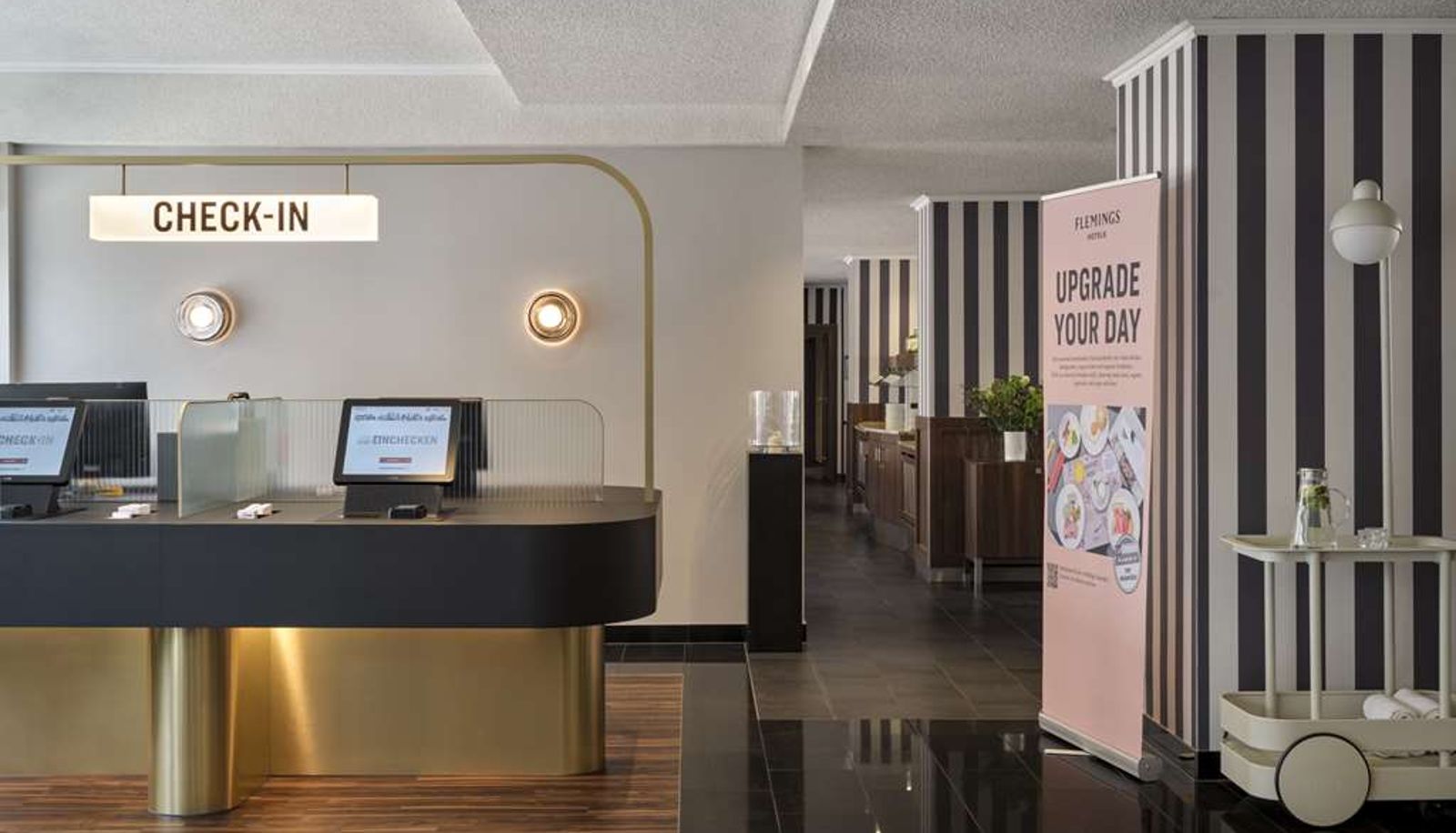 Hall - Flemings Hotel Frankfurt Main-Riverside