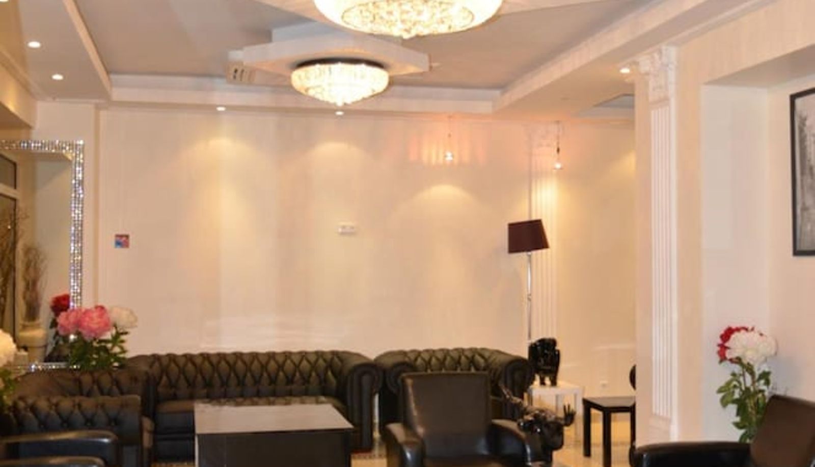 Hall - Hotel Regina Montmartre