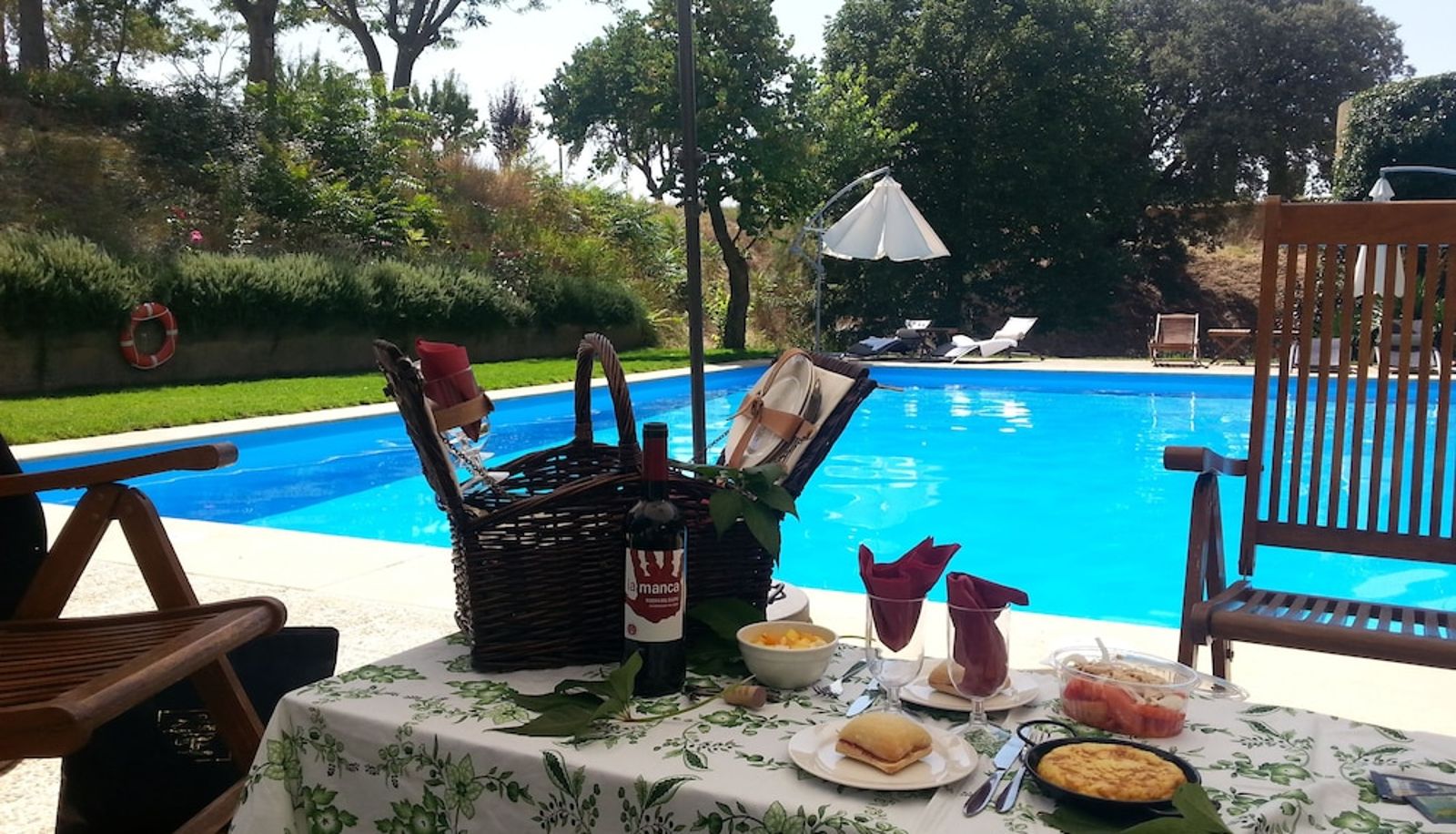 Piscina - Posada Real Castillo del Buen Amor
