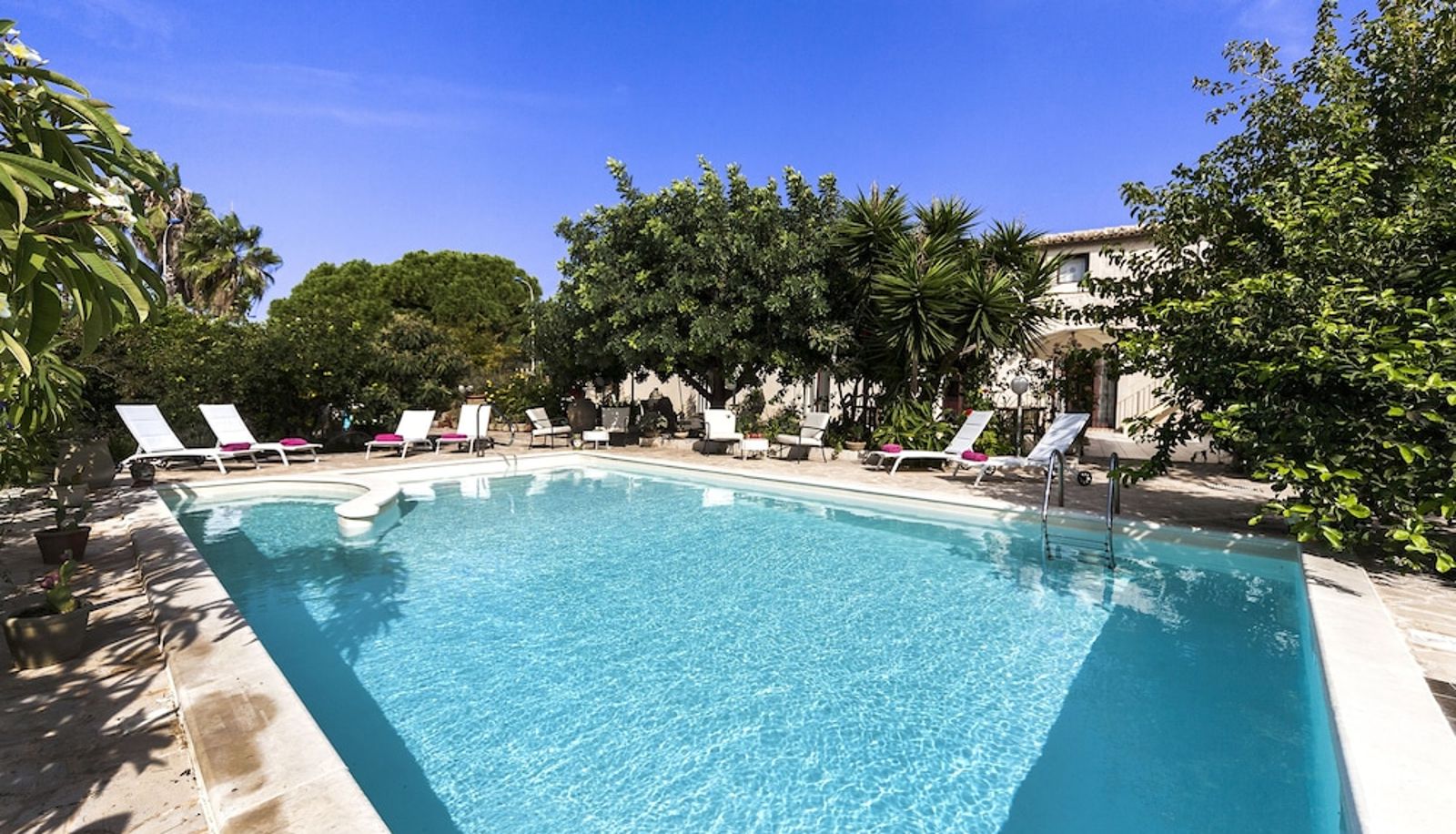 Piscina - B&B U Marchisi