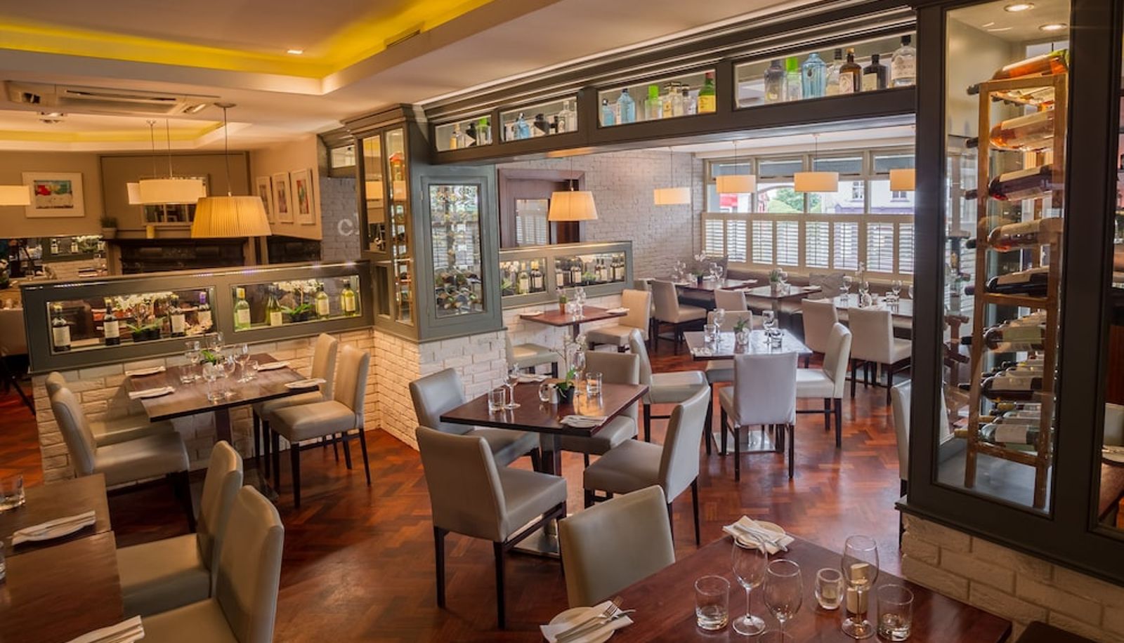 Restaurant - Silken Thomas