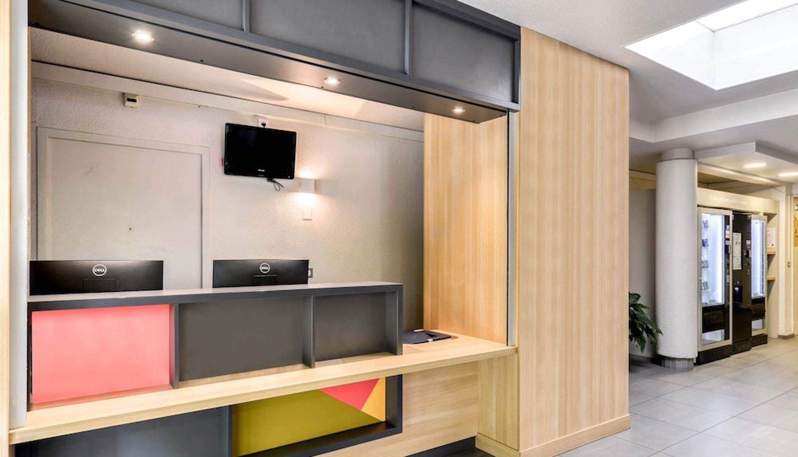Hall - B&B HOTEL Montpellier (1)