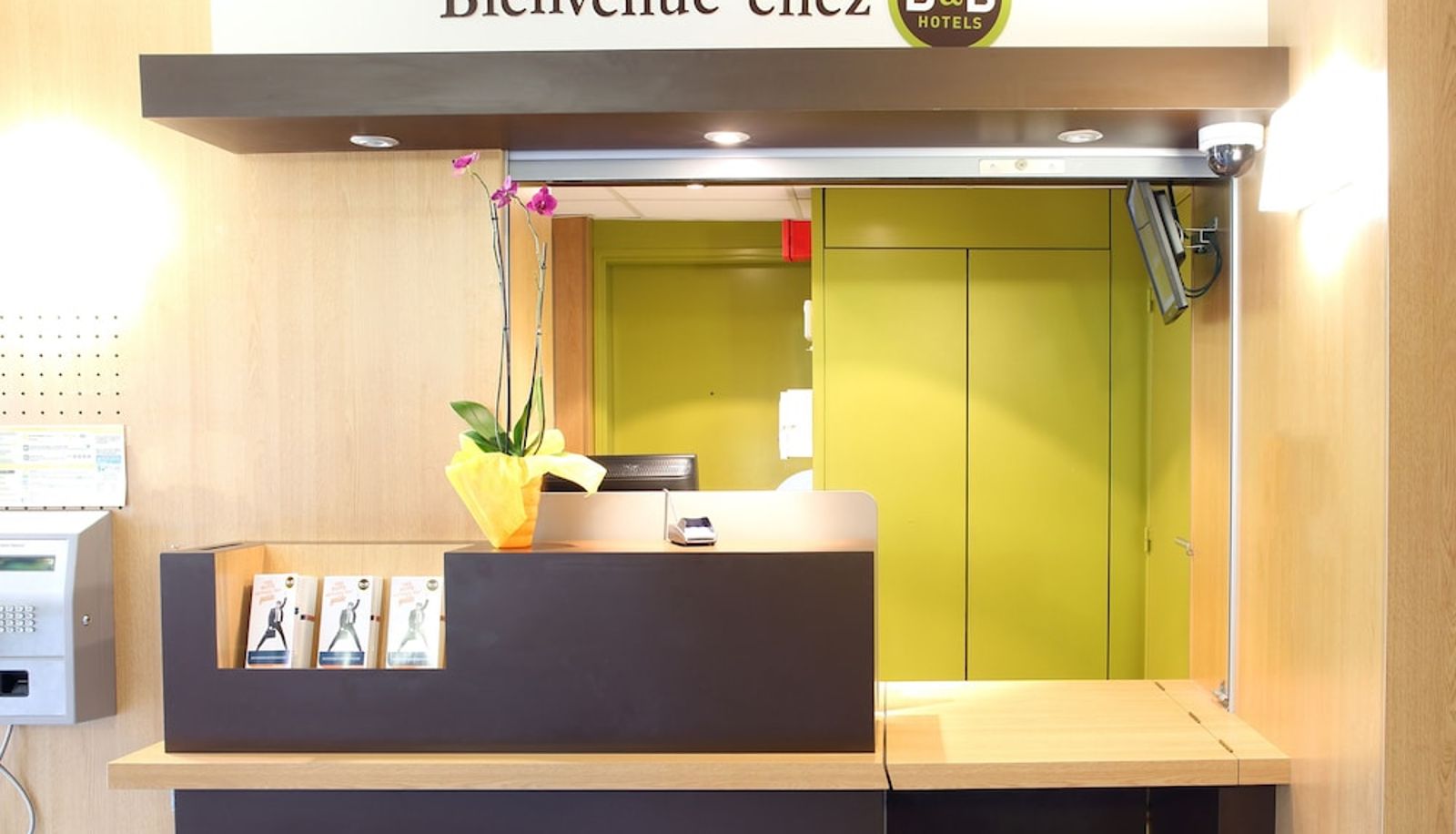 Rezeption - B&B HOTEL Montpellier (2)