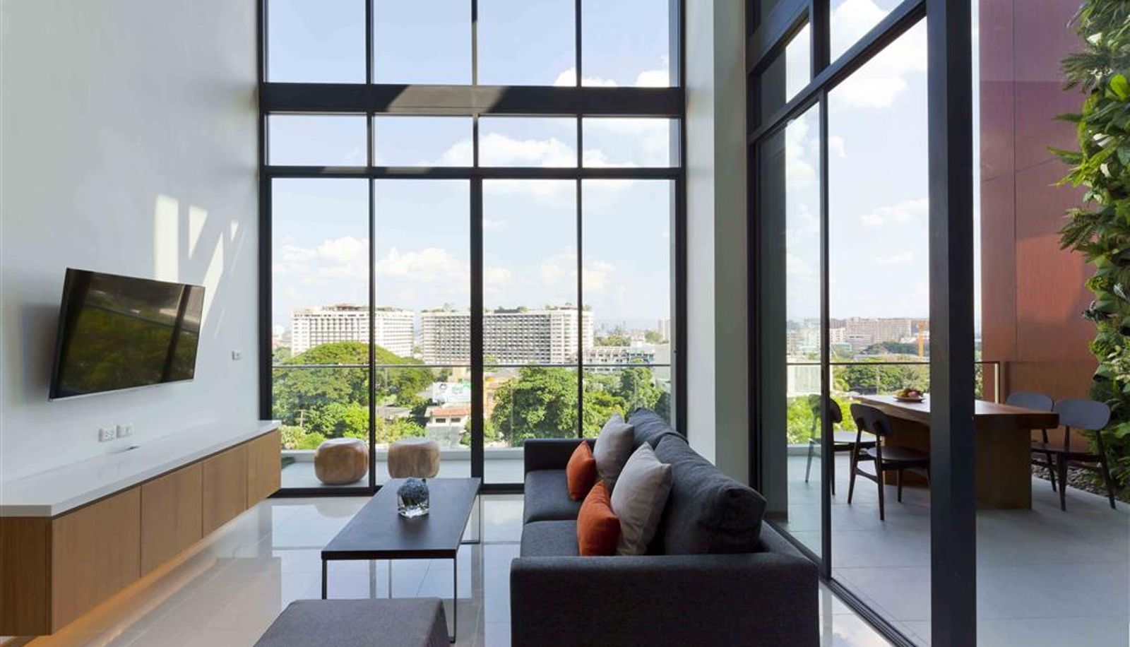 Suite - Eastin Tan Hotel Chiang Mai