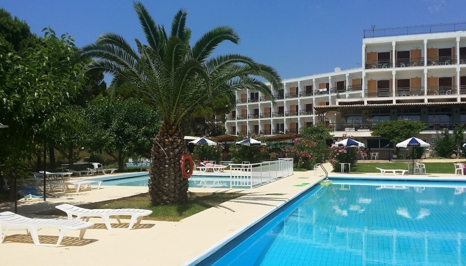 Pool - Irinna Hotel