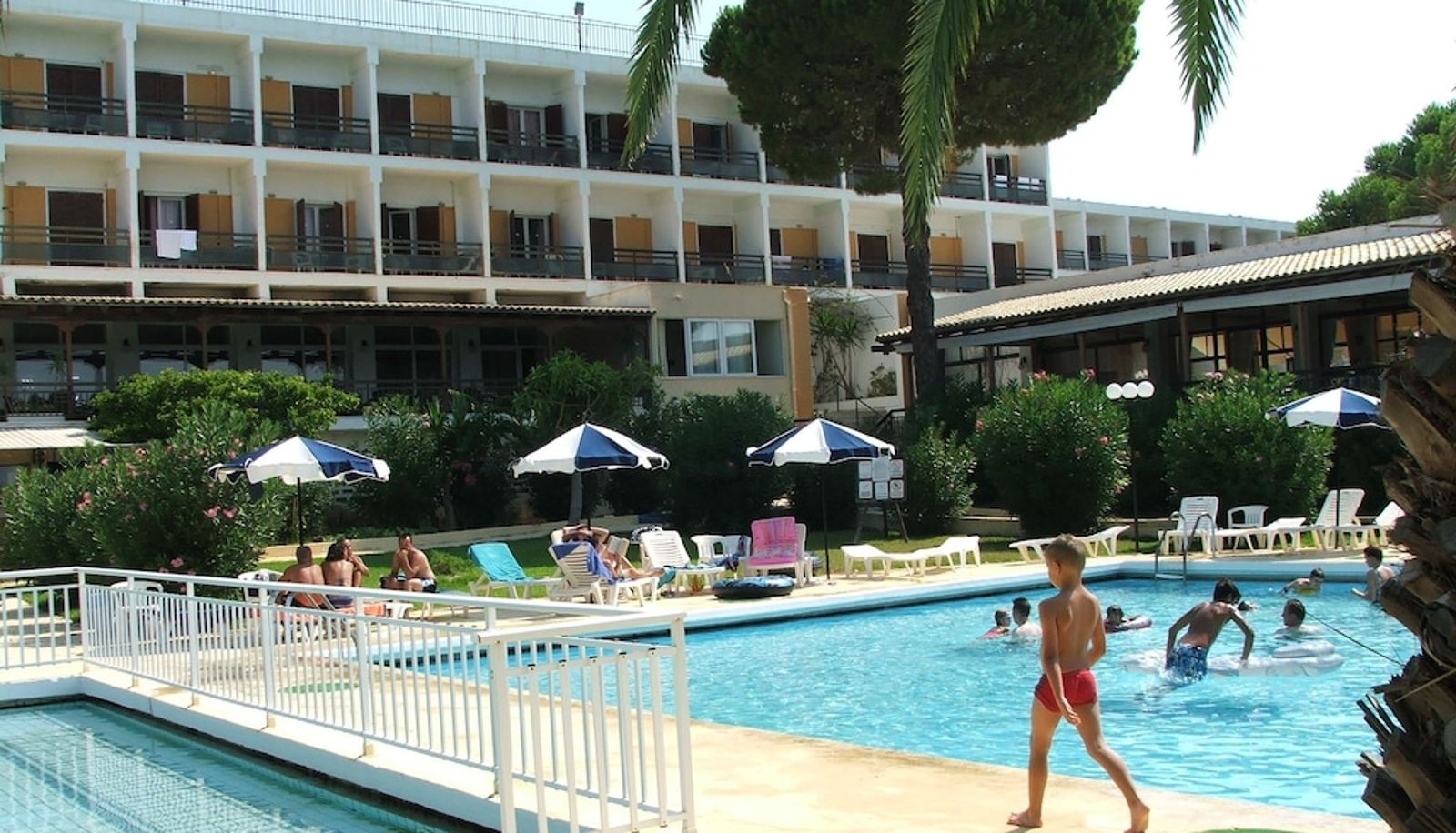 Pool - Irinna Hotel