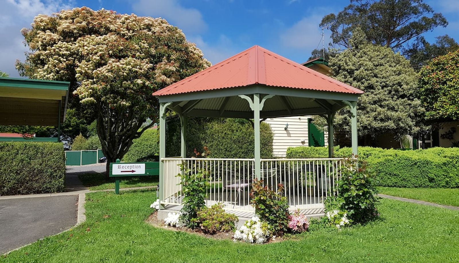 Ogród - Daylesford Central Motor Inn