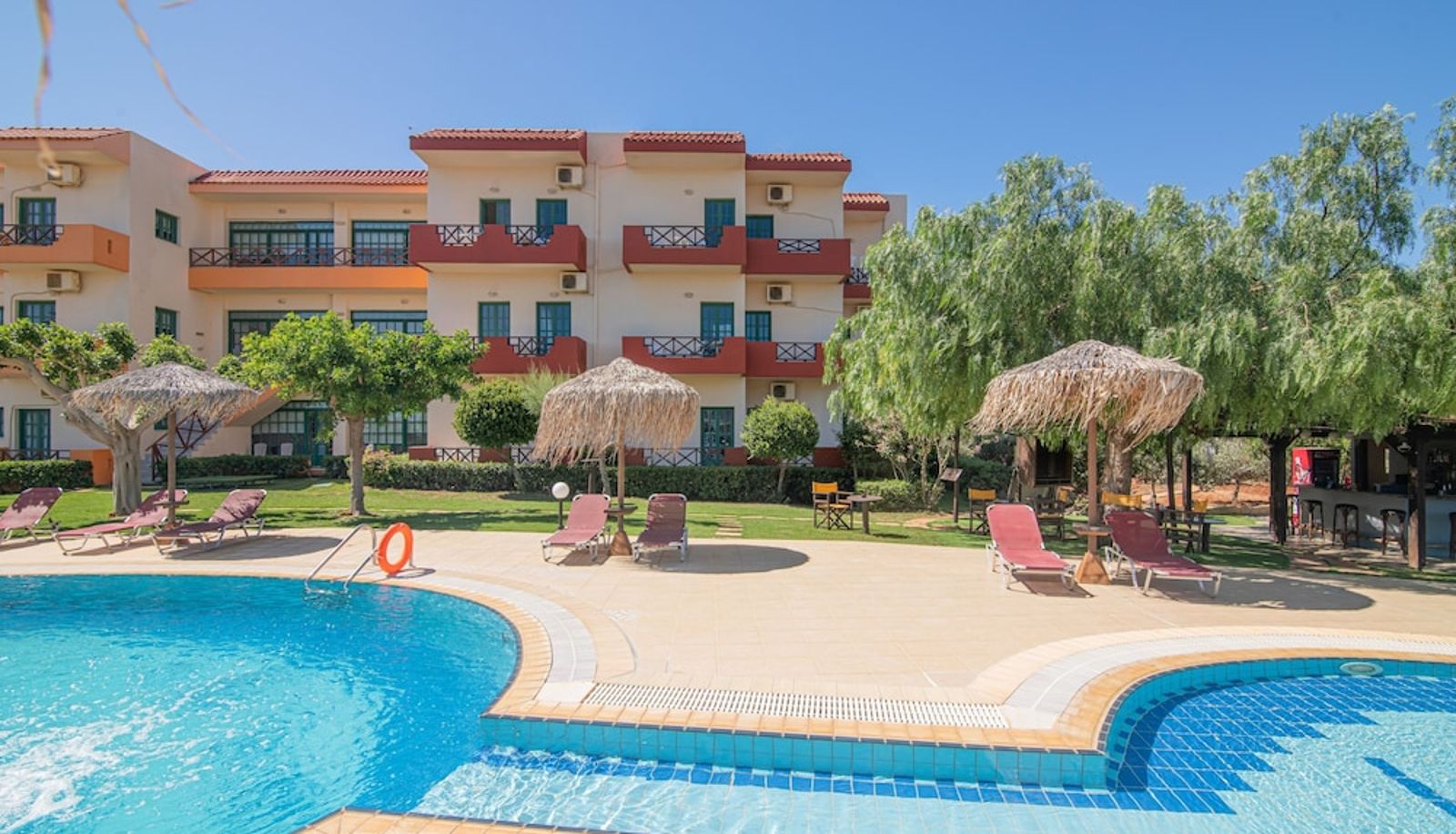 Piscina - Portokali Apartments