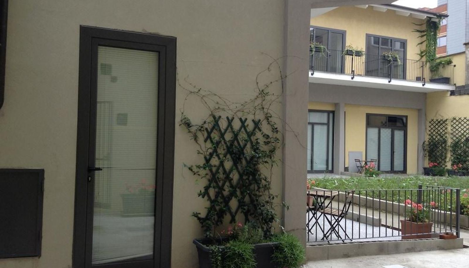 Area esterna dell'hotel - Loft Regio Parco