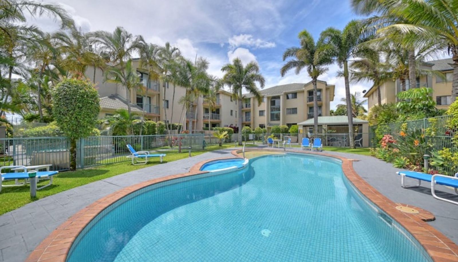 Pool - Pacific Place Apartments