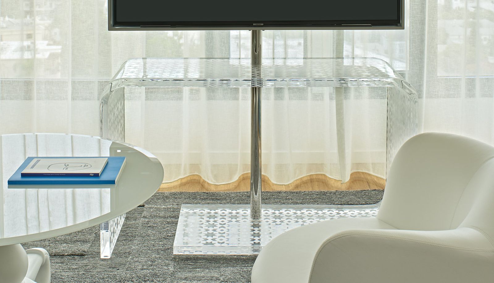 Zimmer - The Valorian Los Angeles Curio Collection by Hilton