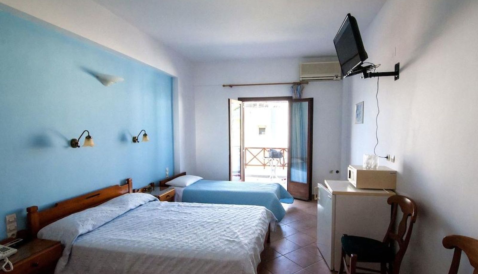 Dreibettzimmer - Cyclades Hotel