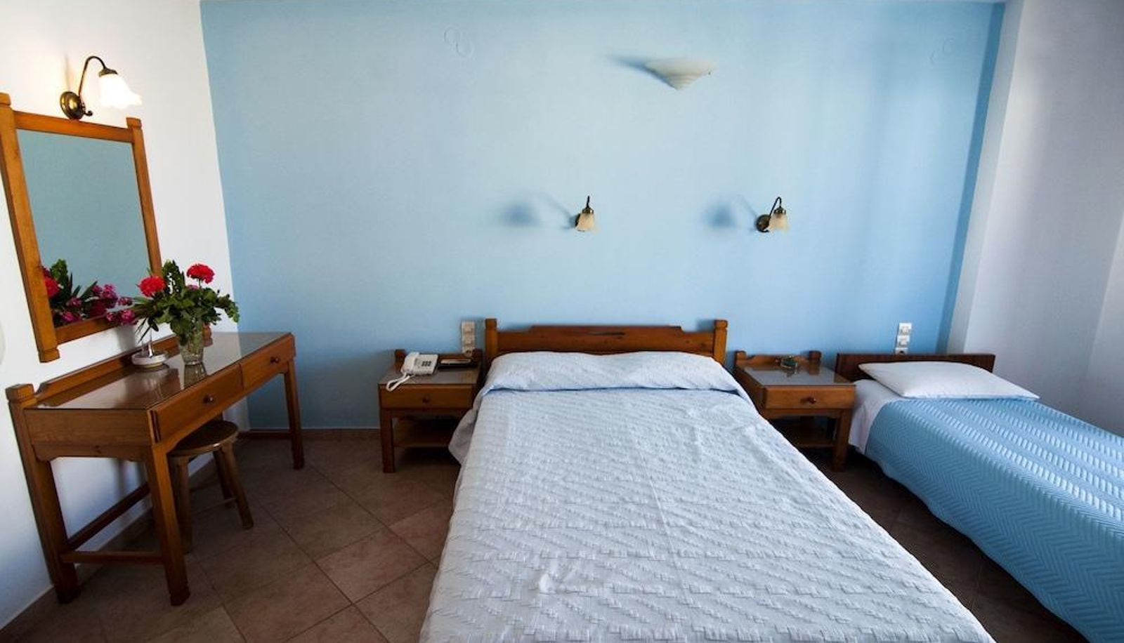 Dreibettzimmer - Cyclades Hotel