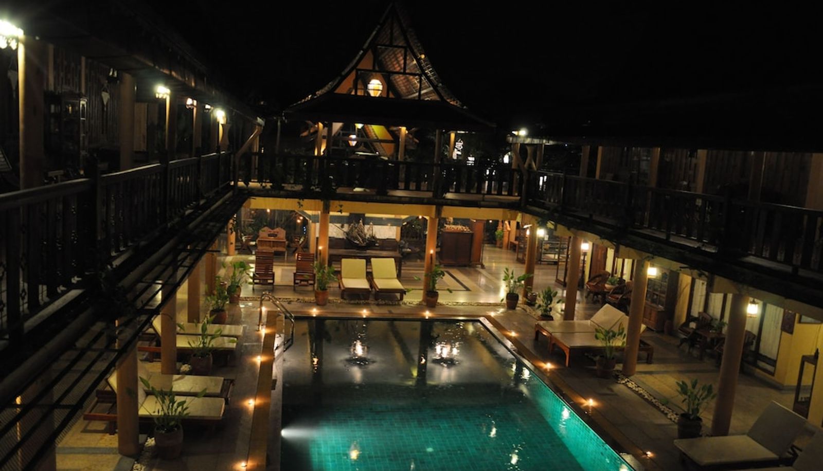 Pool - Ruean Thai Hotel