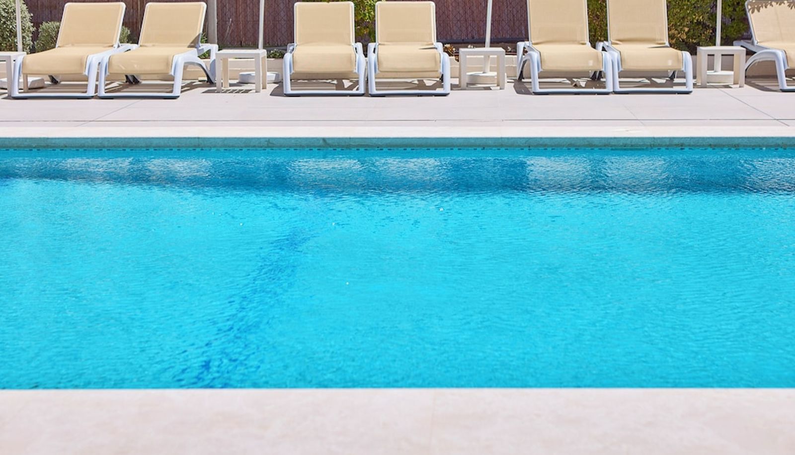 Pool - Universal Hotel Bikini