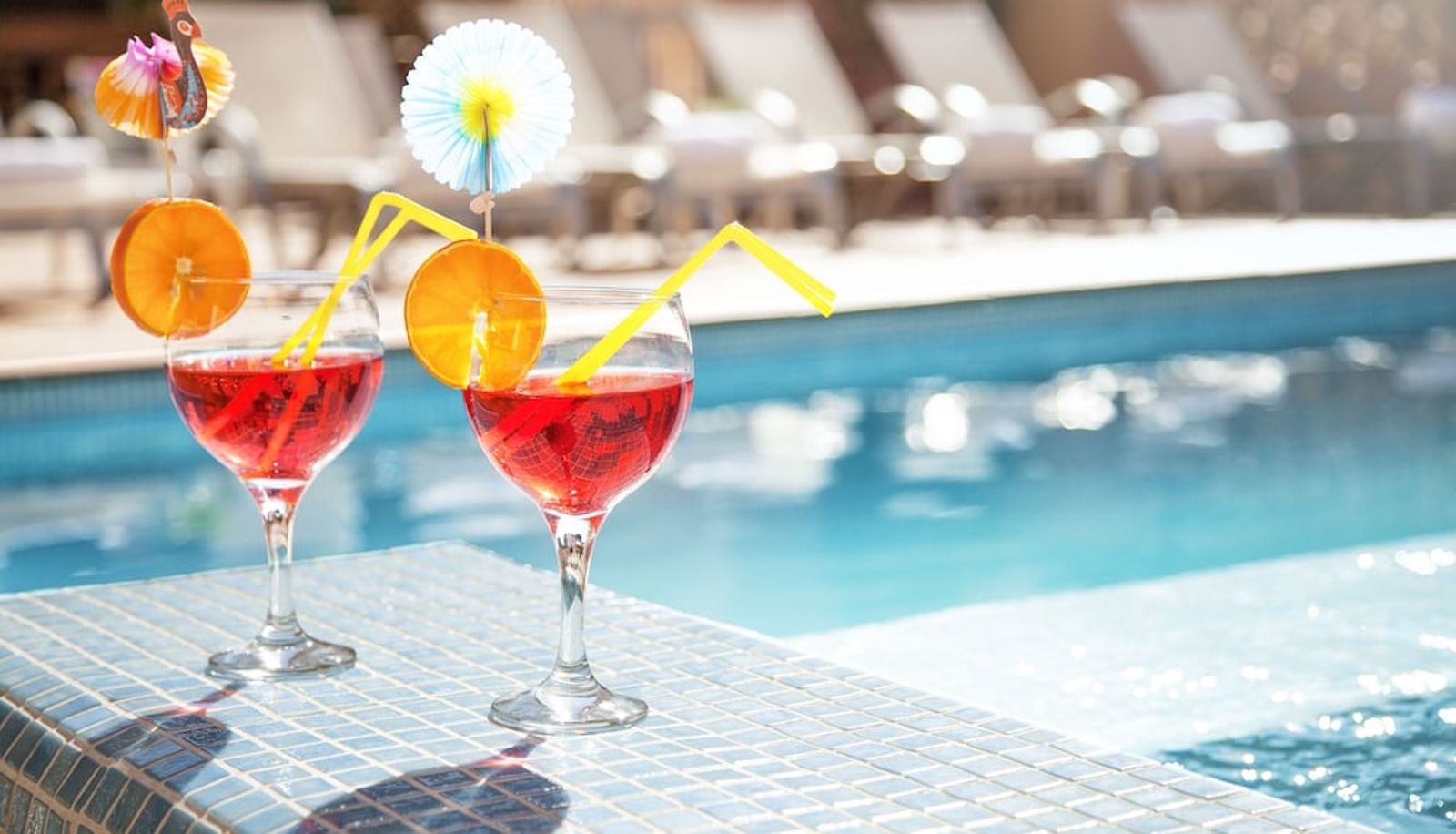Piscine - Martinez Apartments