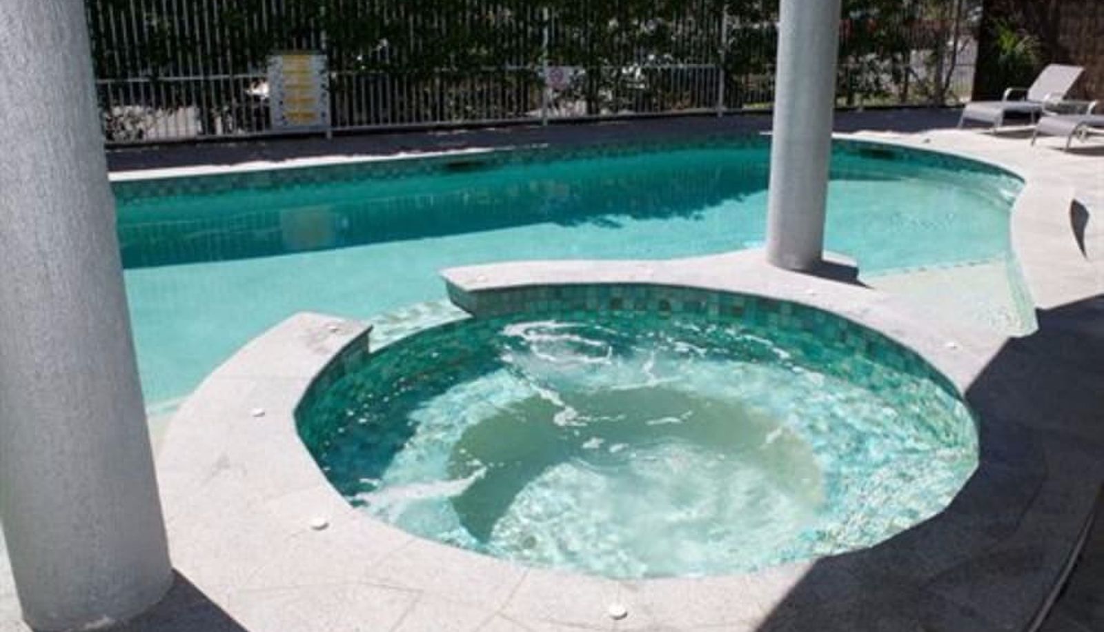 Piscina - Surfers Mayfair
