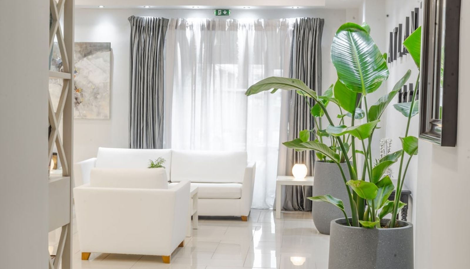 Recepción - Atlantis Hotel