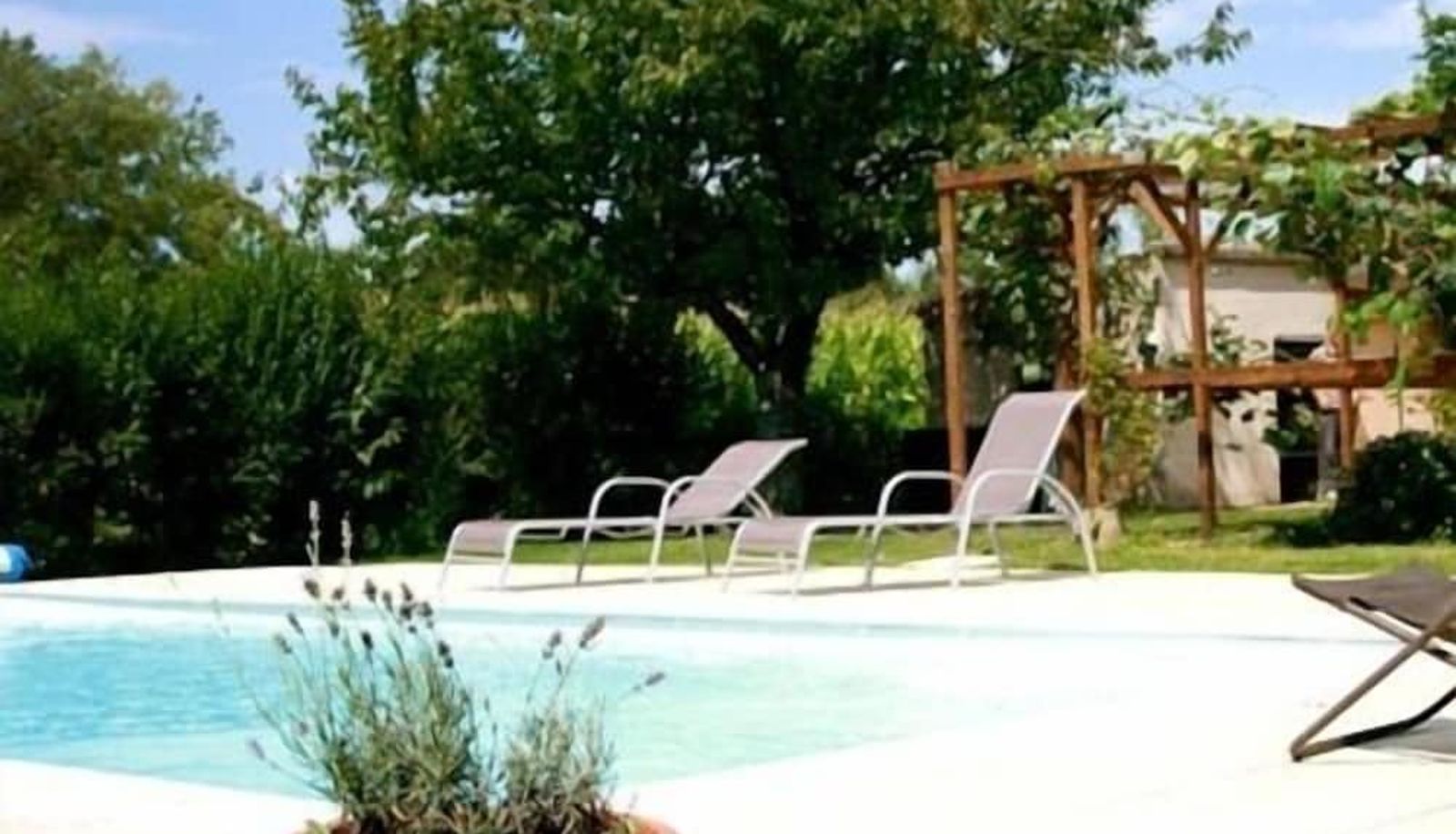 Pool - Les Barelles Chambres Dhôtes