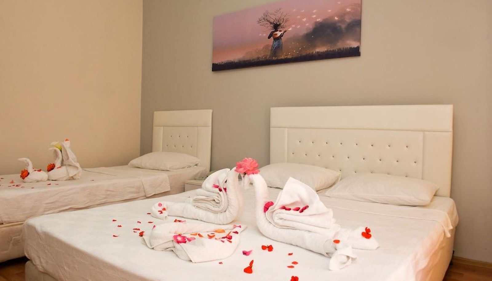Superior room (double) - Melody City Hotel