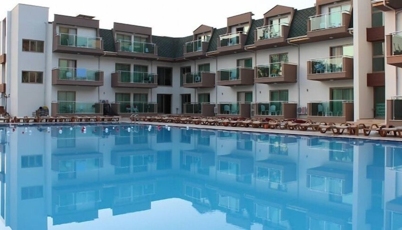 Pool - Batont Garden Resort - All Inclusive