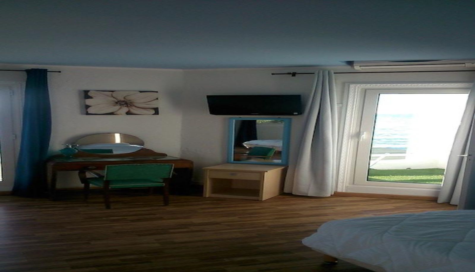 Room with mountain view - Ariana