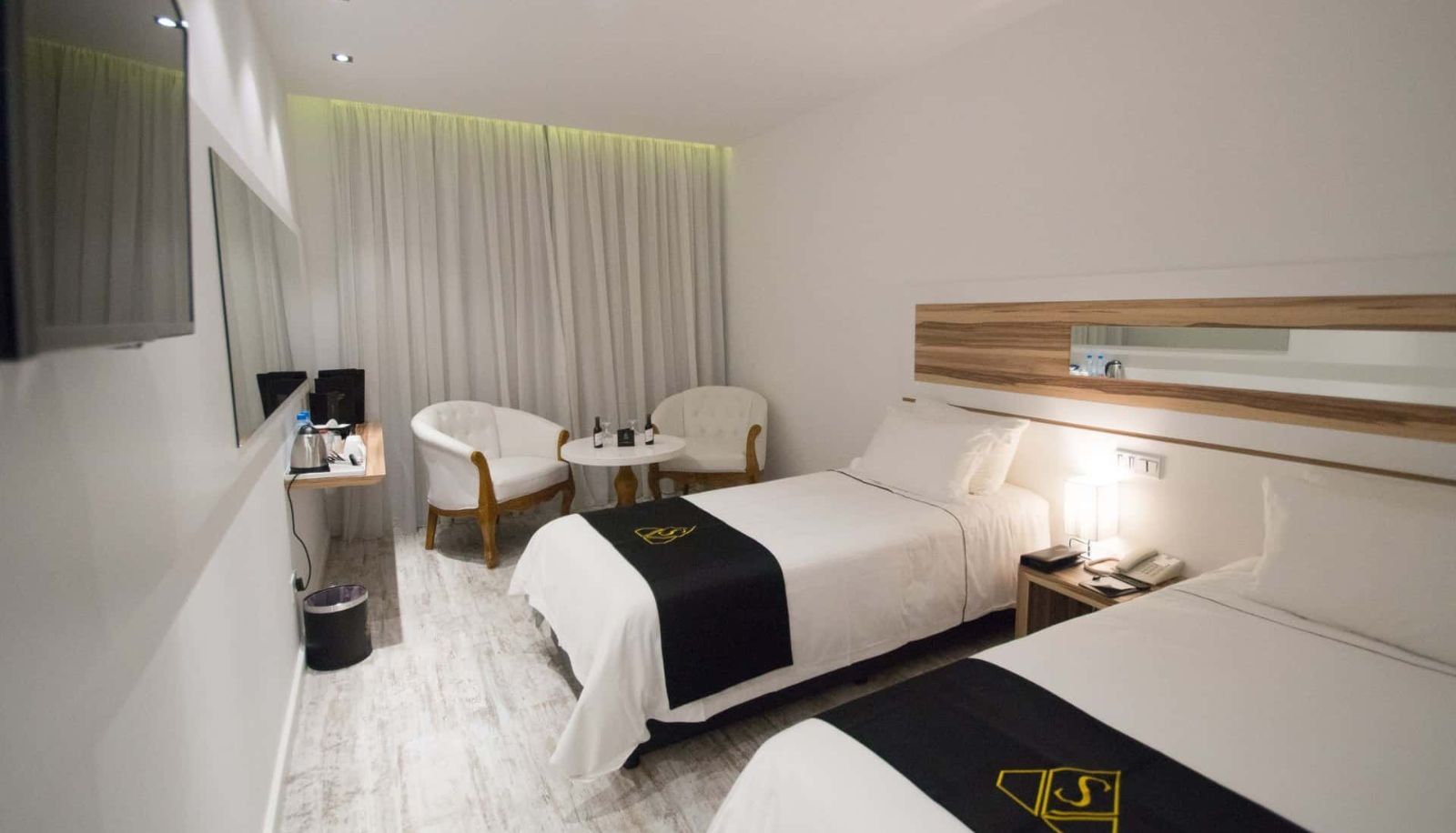 Camera - The Ciao Stelio Deluxe Hotel
