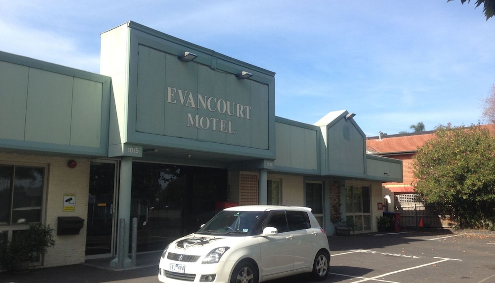 Hall - Evancourt Motel