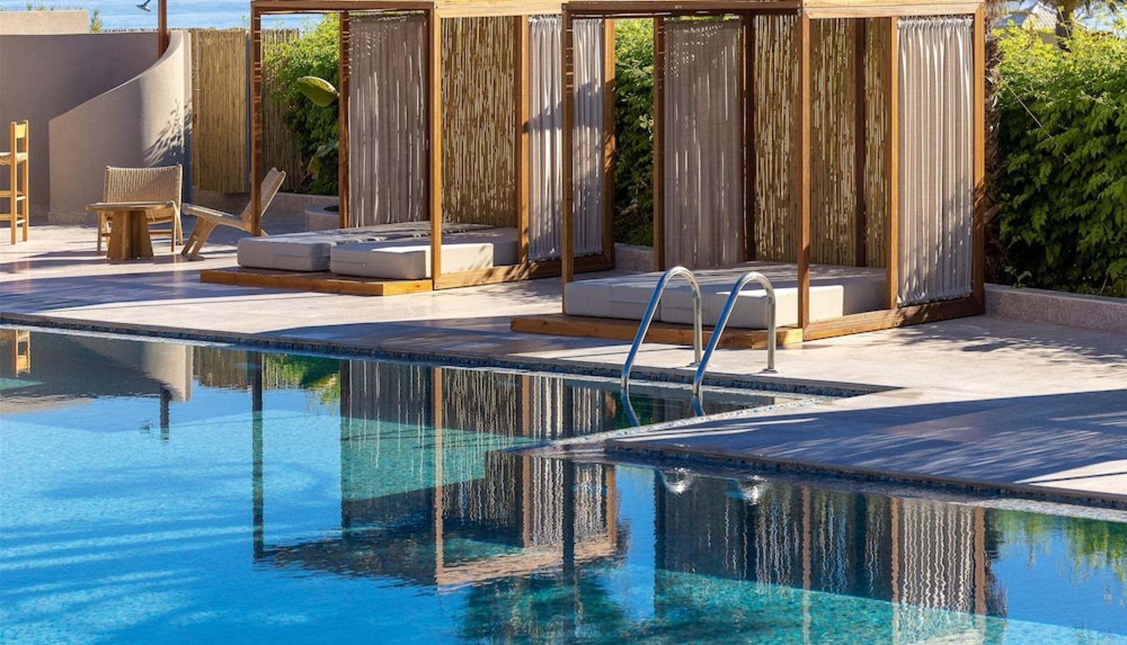 Piscina - Eliros Mare Beachfront Poem Hotel