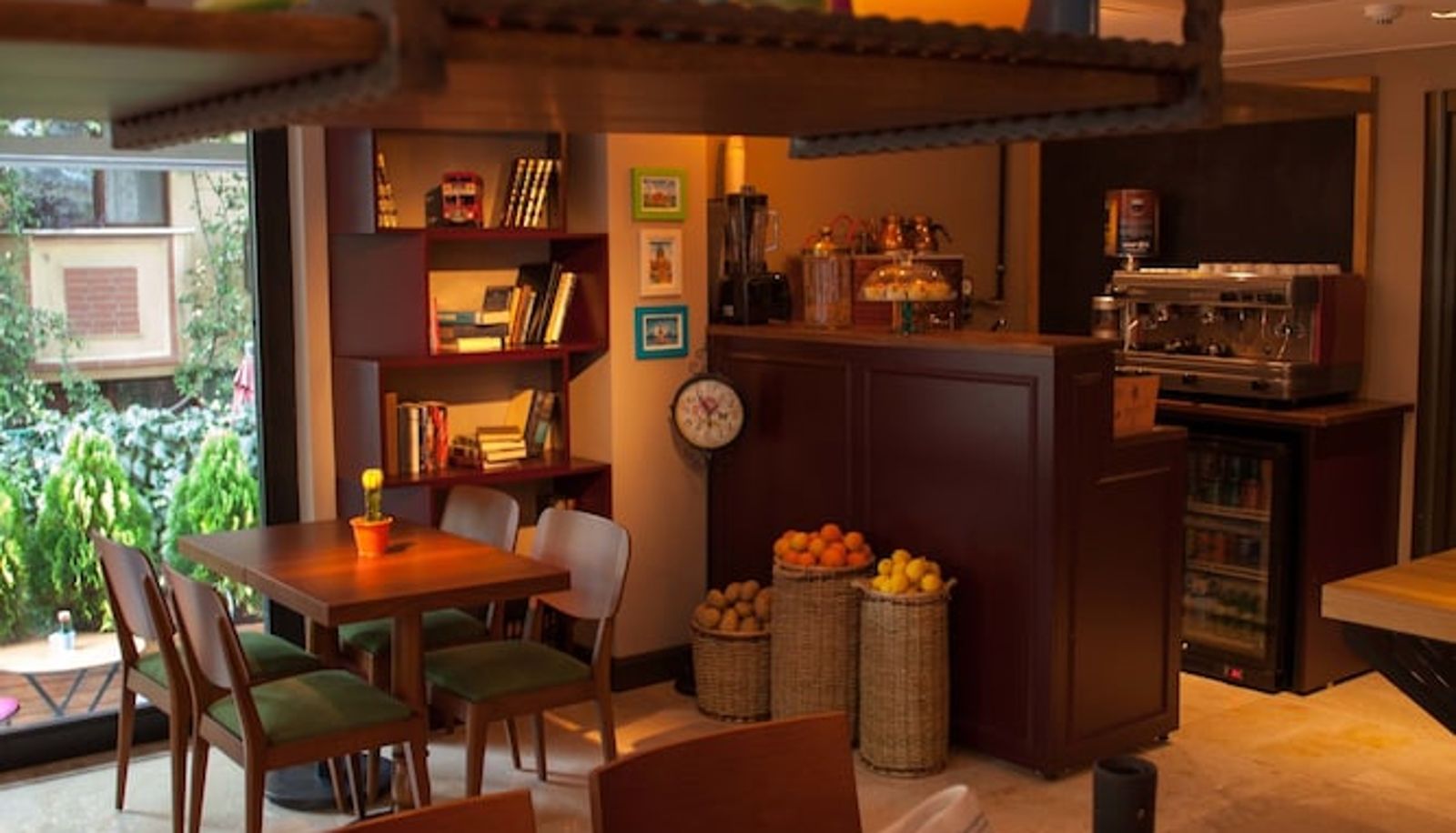 Sala - Juliet Rooms & Kitchen