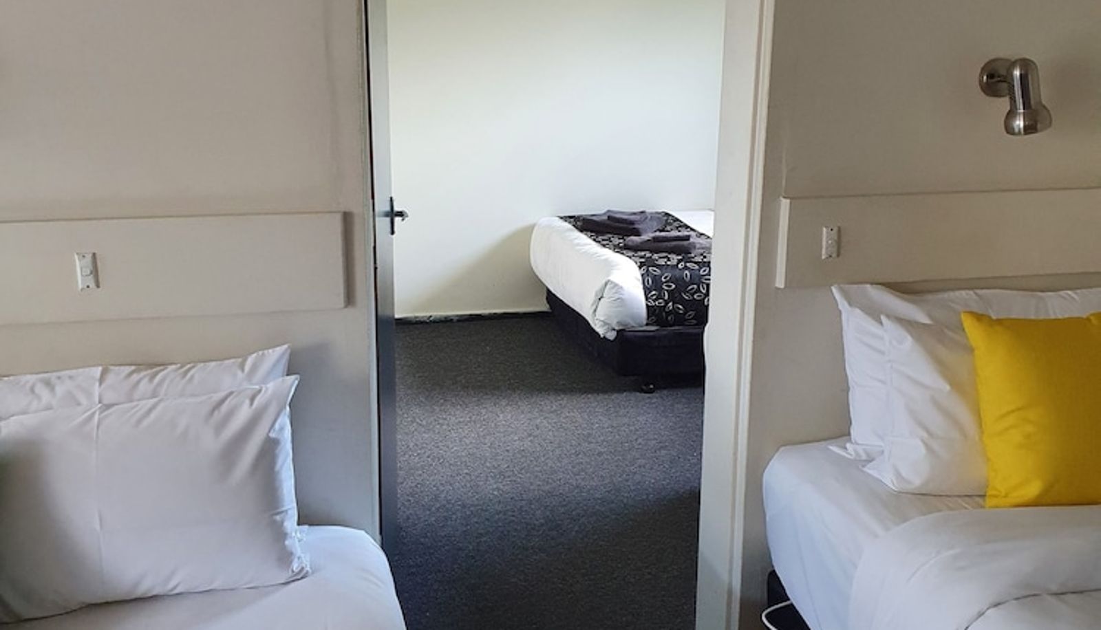 Chambre Familiale - Budget on the Lake