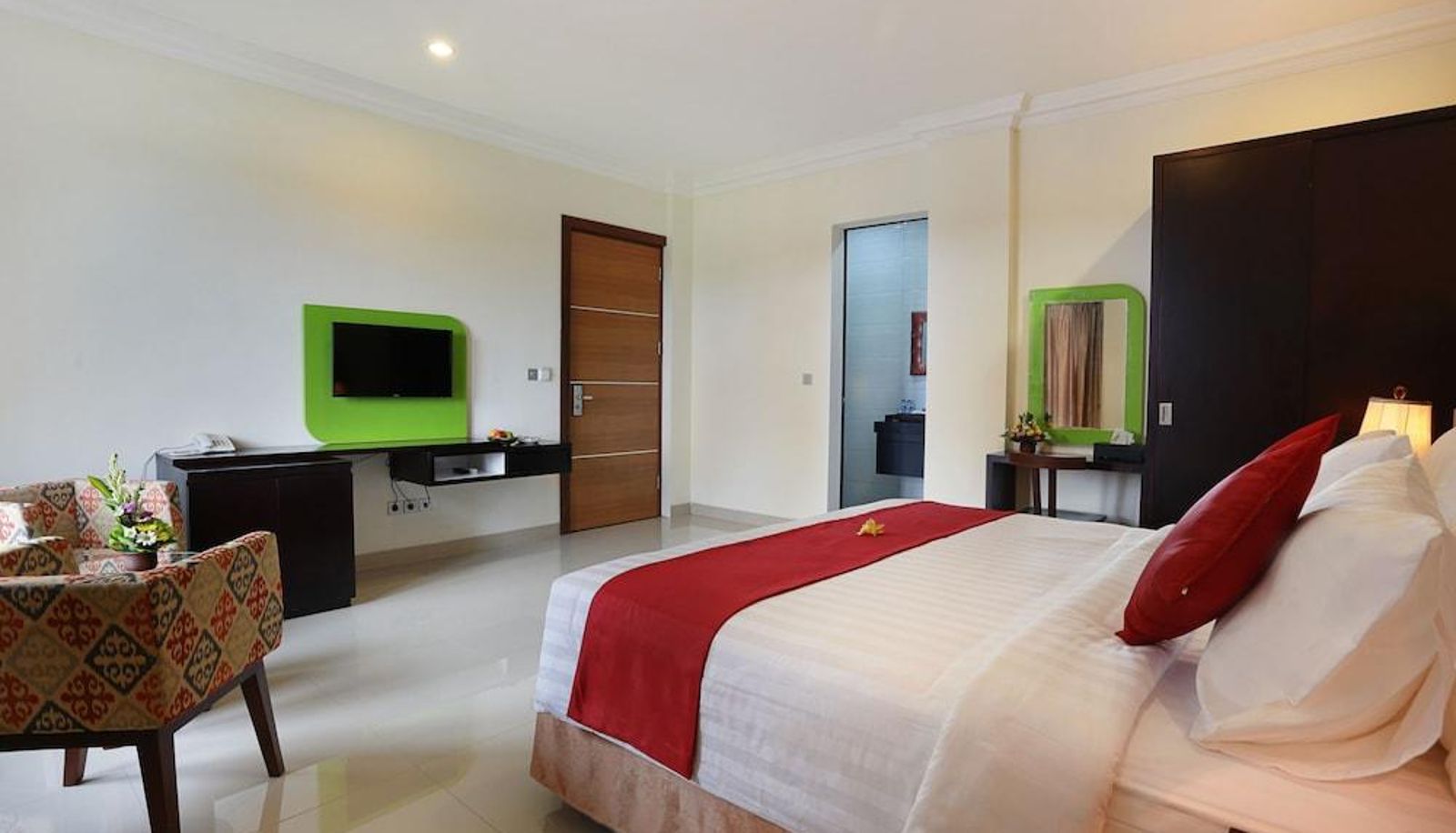 Superior room (double) - d'Sri Saren Legian Kuta