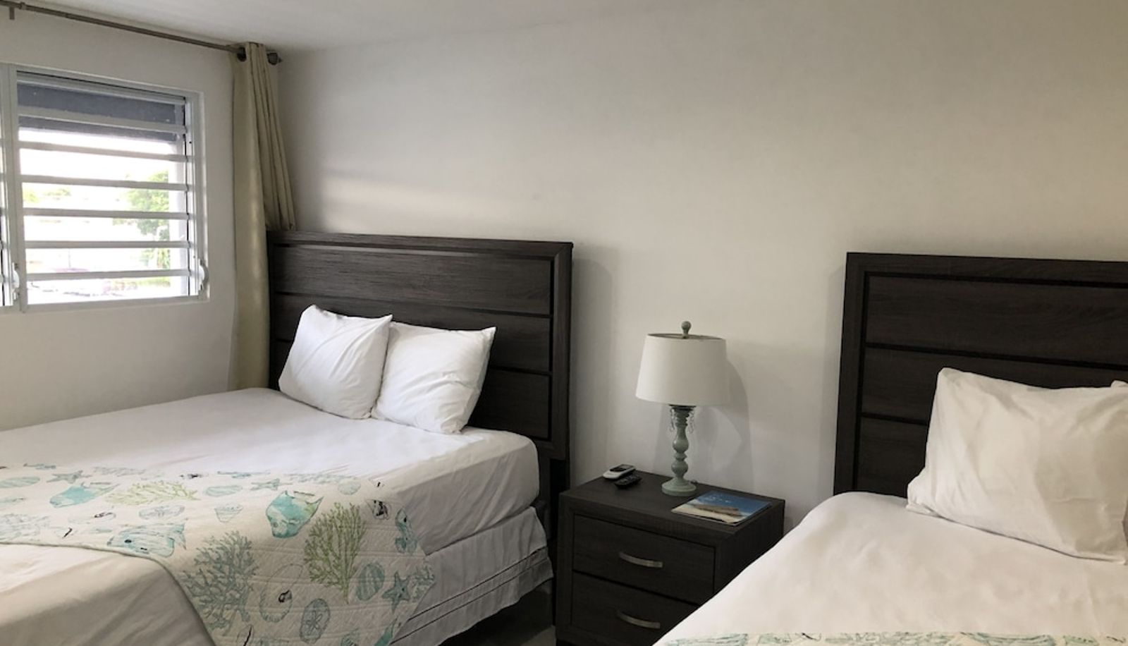 Vierbettzimmer - Renovated Posada Studio Apartment at Isla Verde
