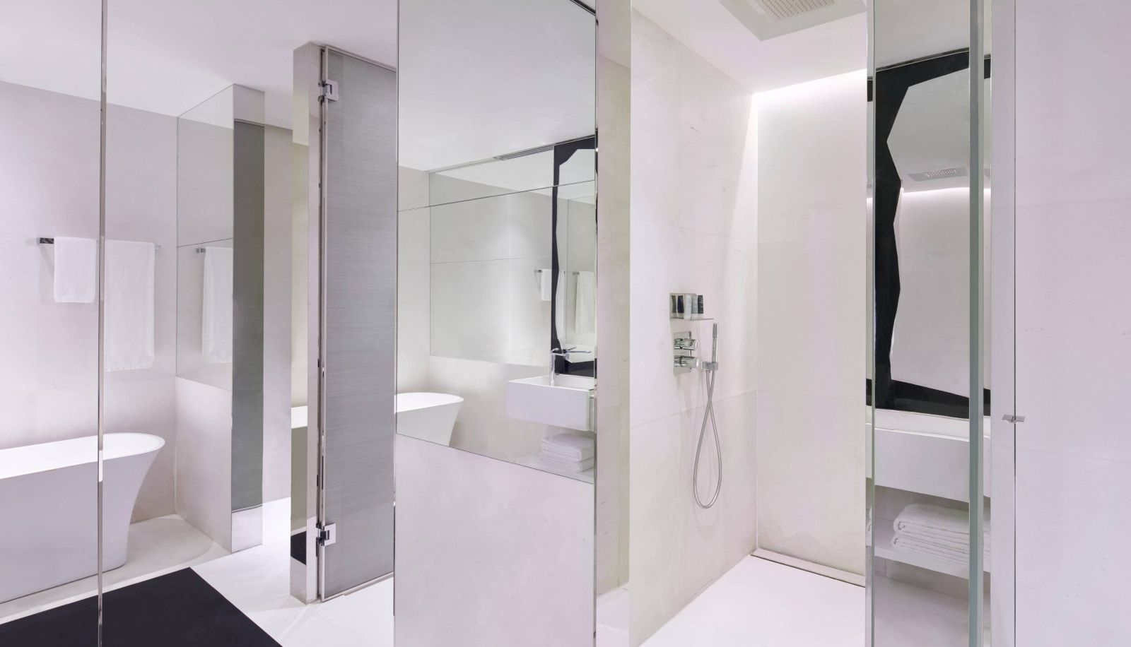 Camera - JW Marriott Hotel Singapore South Beach