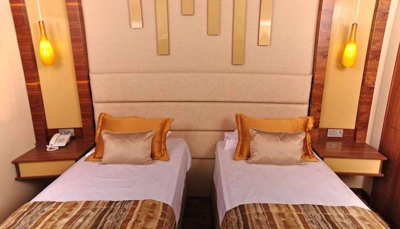Superior room (double) - Avin Hotel