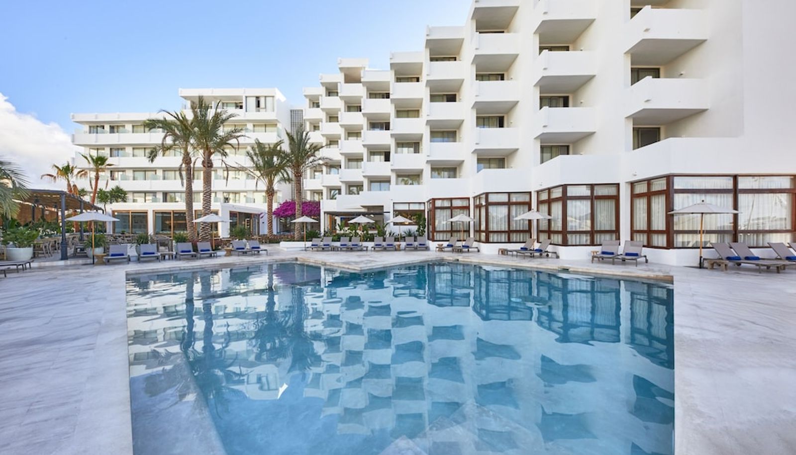 Pool - Hotel Tres Torres