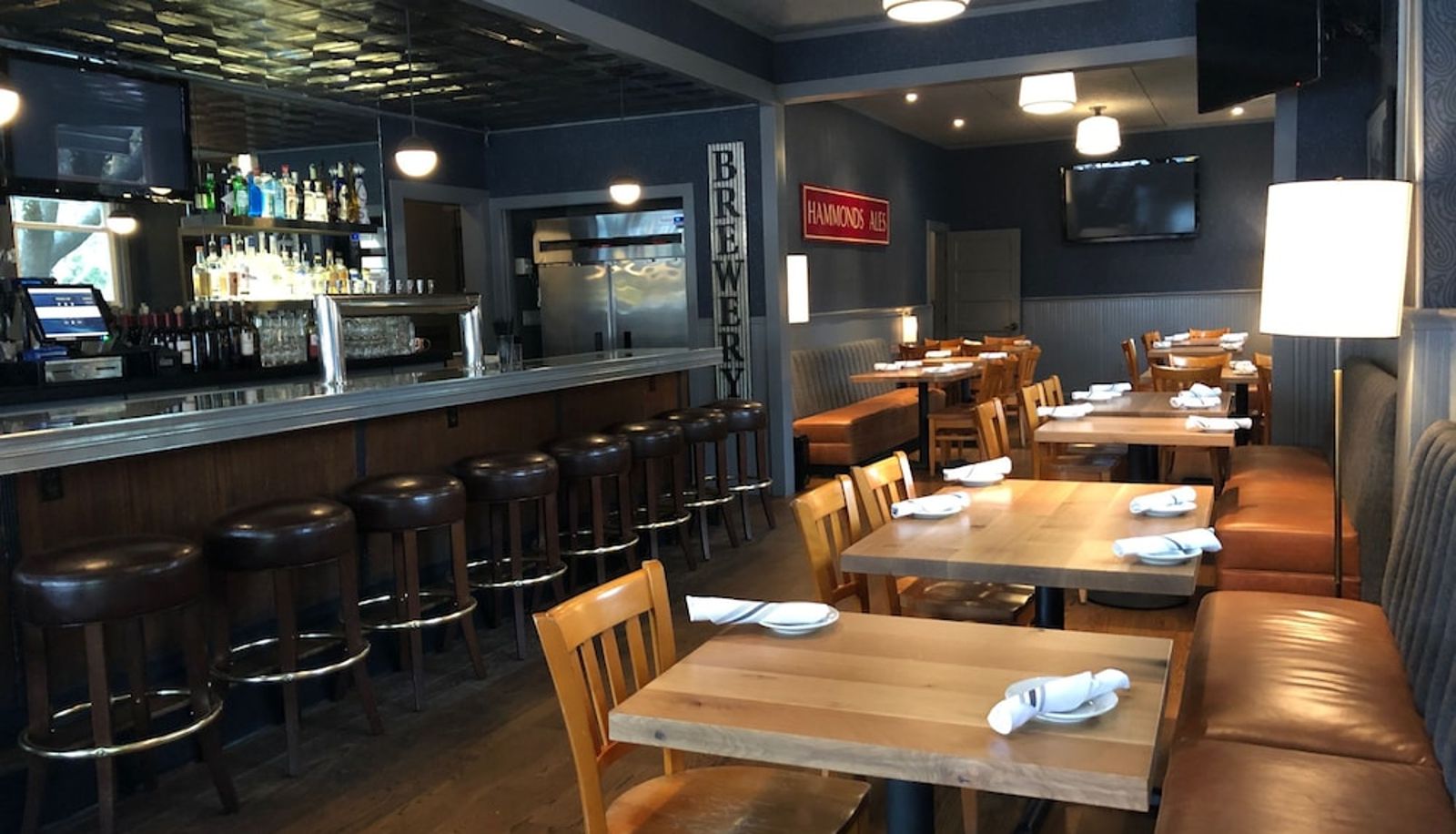 Bar - Calistoga Inn Restaurant and Brewery