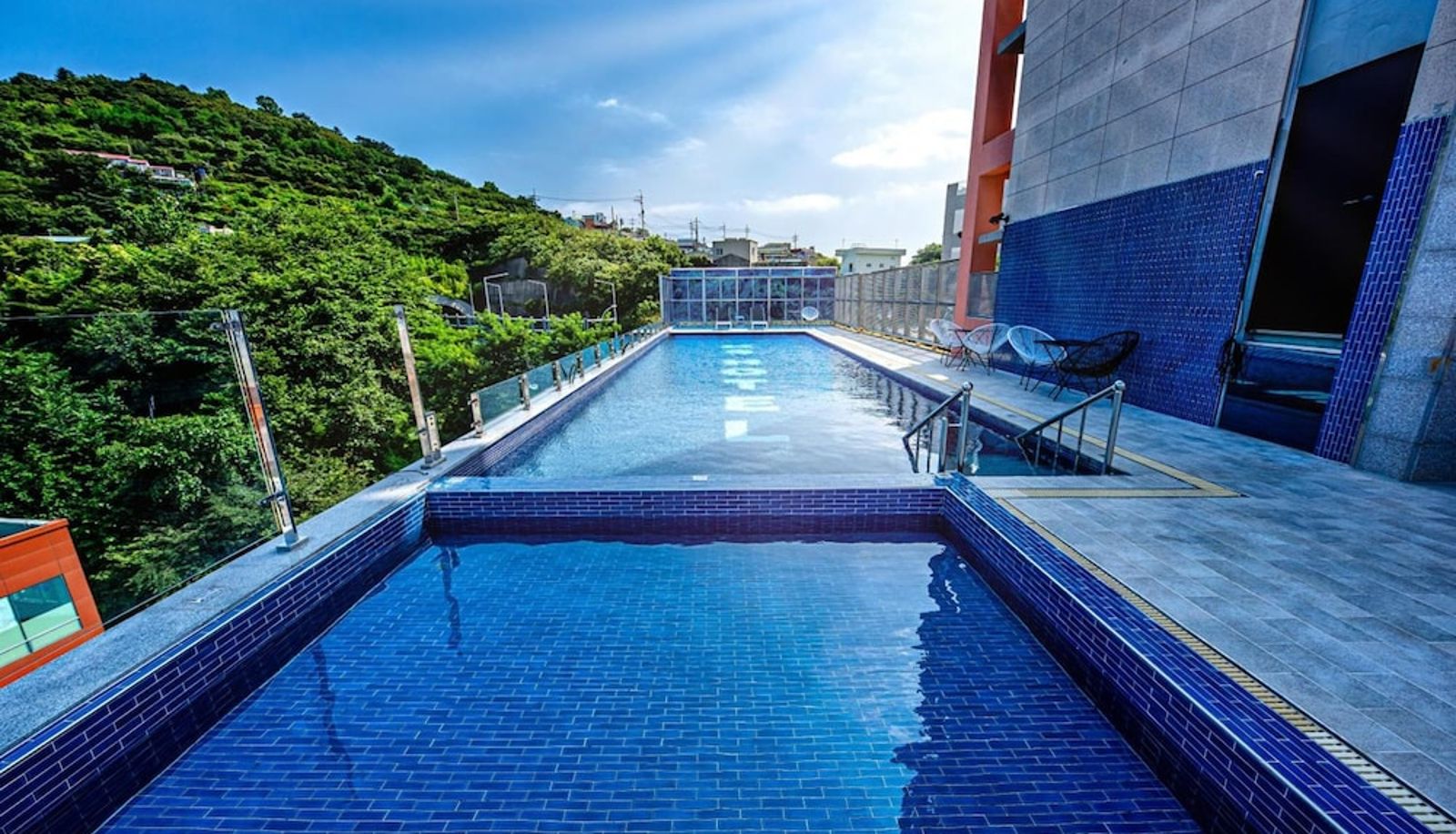 Piscine - HS Tourist Hotel