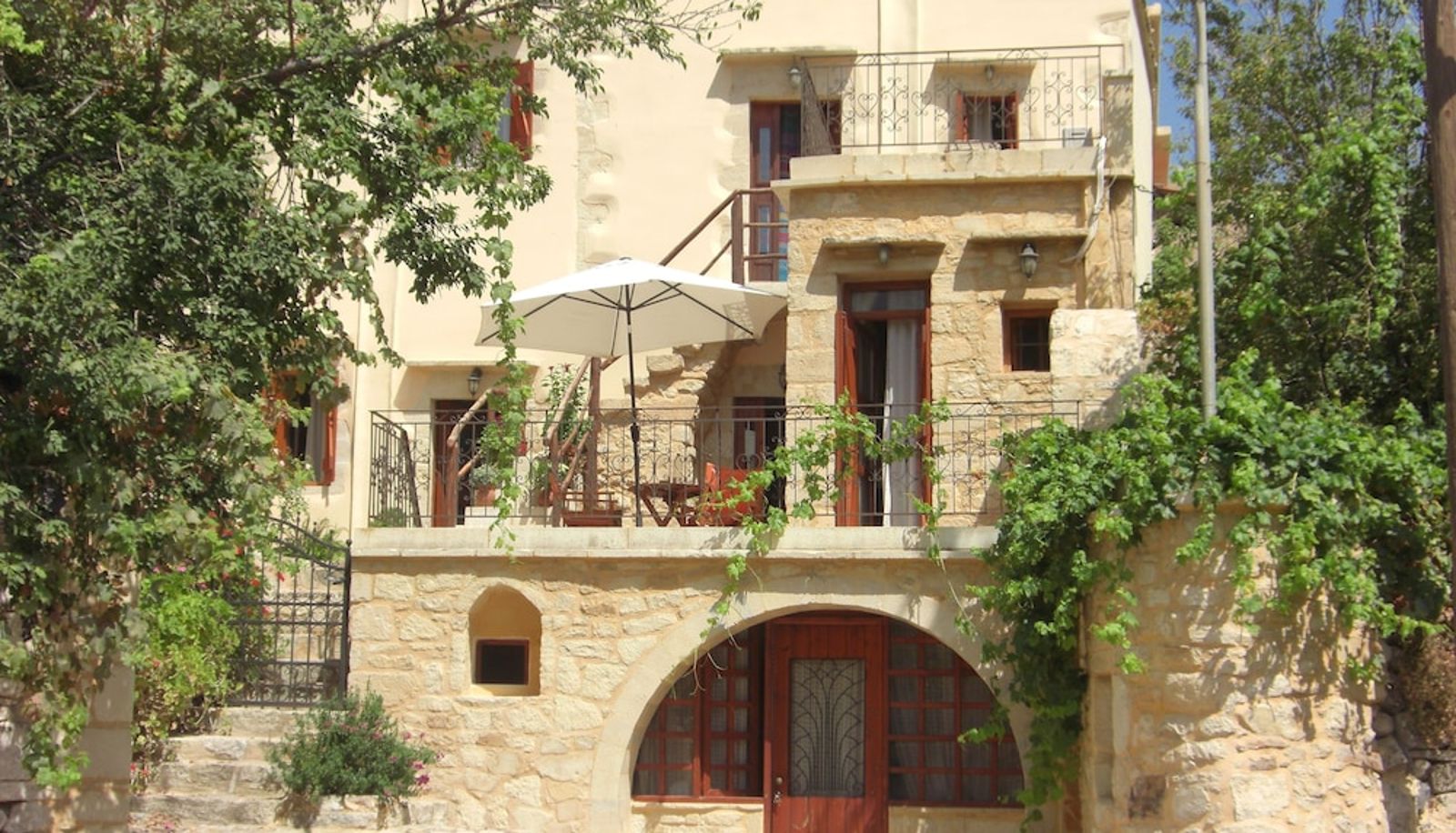 Info - Patriko Traditional Residence