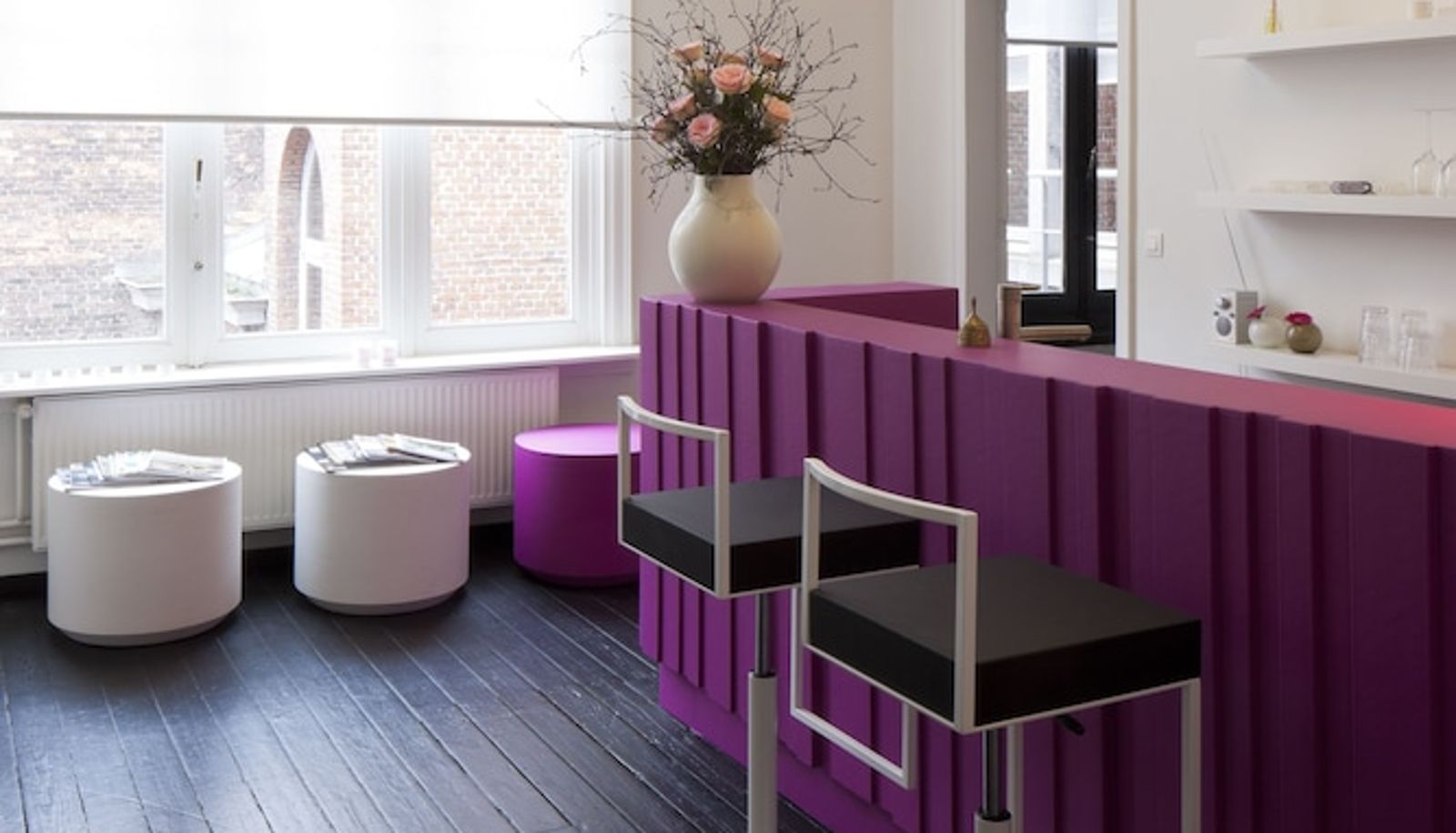 Reception - B&B Suites Feek