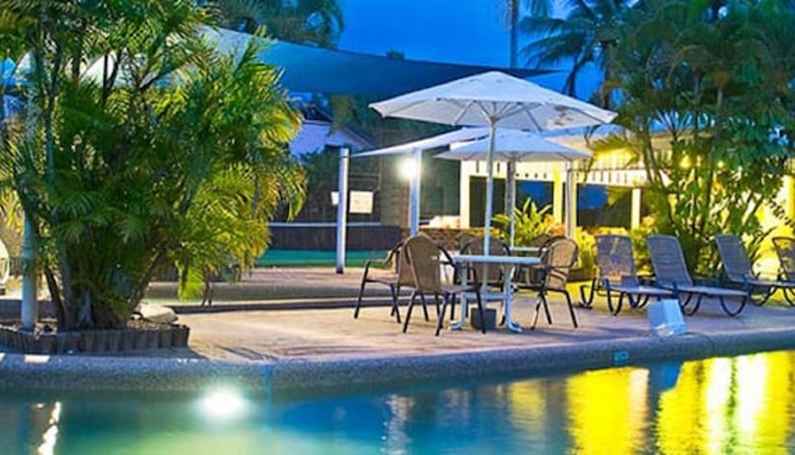 Piscina - Nimrod Resort Apartments