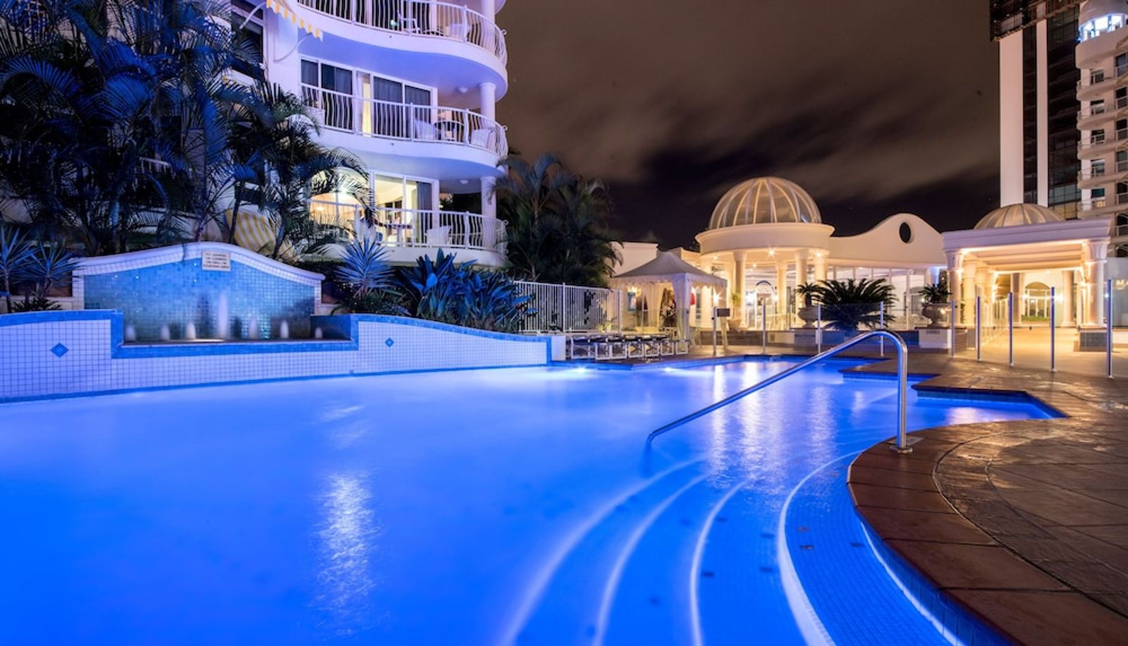 Basen - Phoenician Resort
