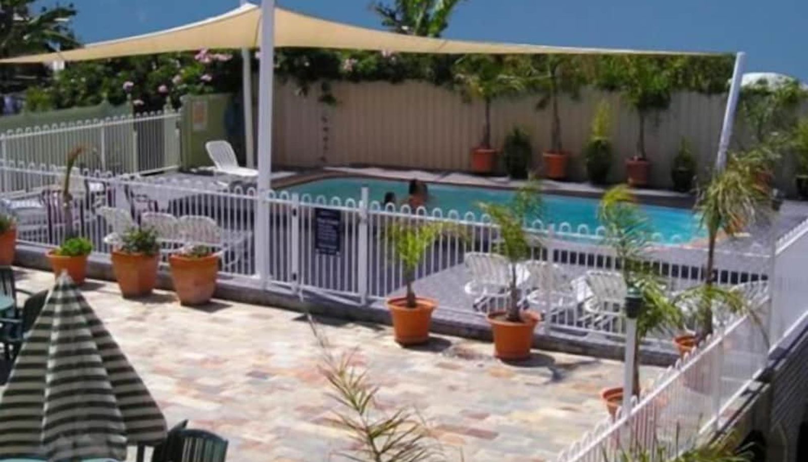 Basen - Waterview Luxury Apartments