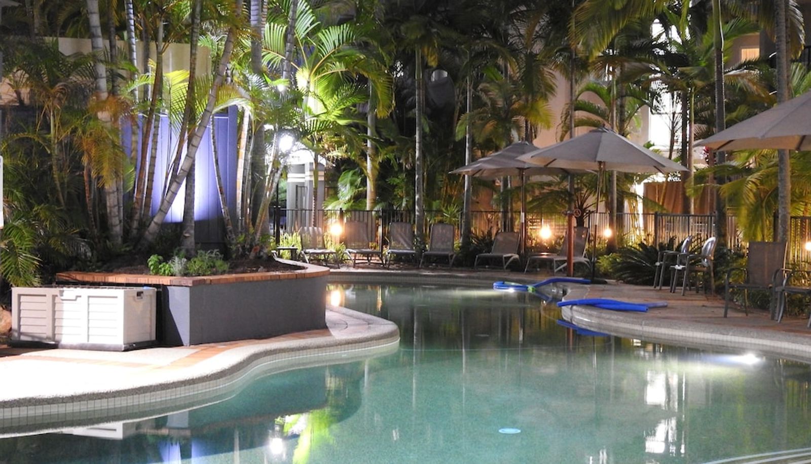 Pool - Blue Waters Apartments